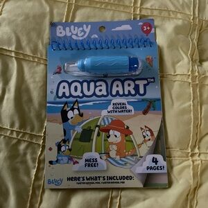 Bluey Aqua Art Water Reveal Book